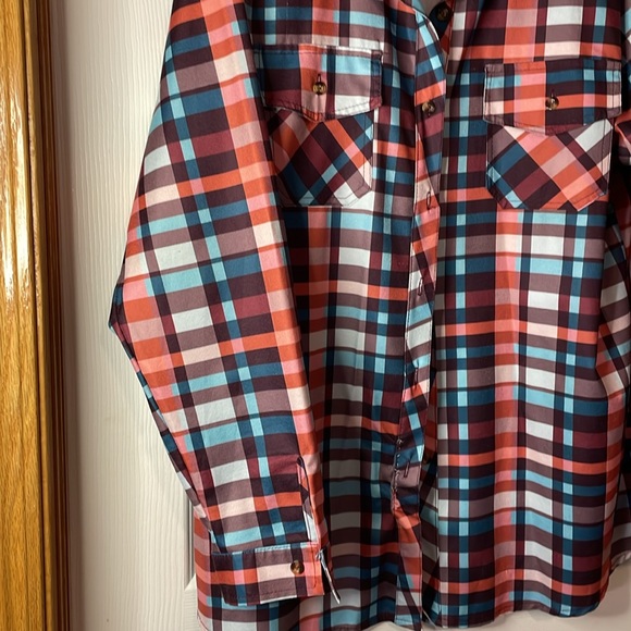 EUC plaid button up shirt - Picture 2 of 3
